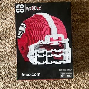 New unopened FOCO BRXLZ University Of Georgia Bulldogs Football Helmet